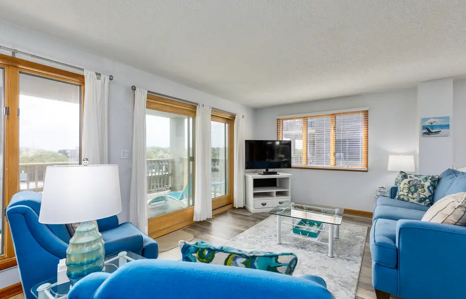 5607 - Heron Cove 101N