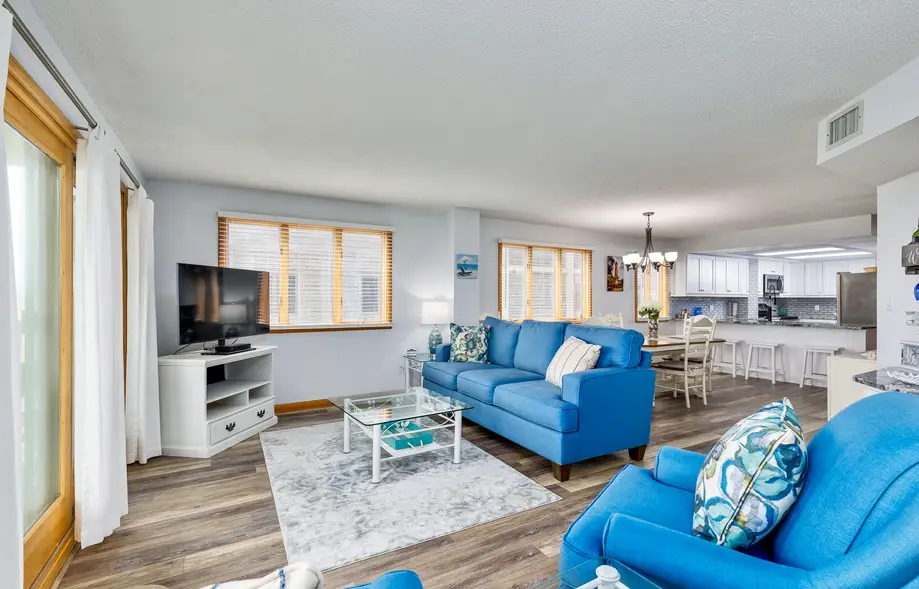 5607 - Heron Cove 101N