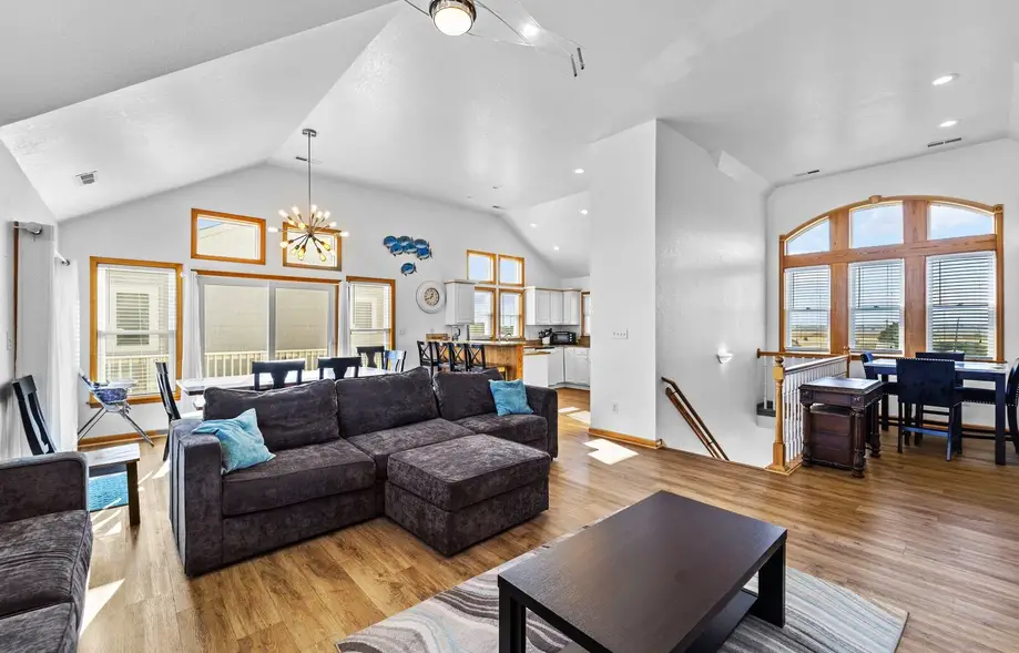 5703 - The Fritz Carlton