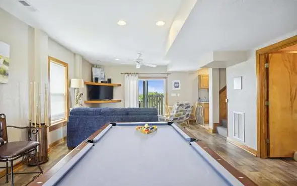 5863 - Belvidere East