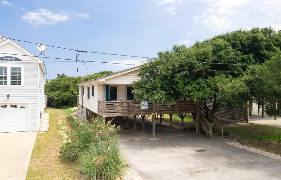 4 Paws Inn 411-B