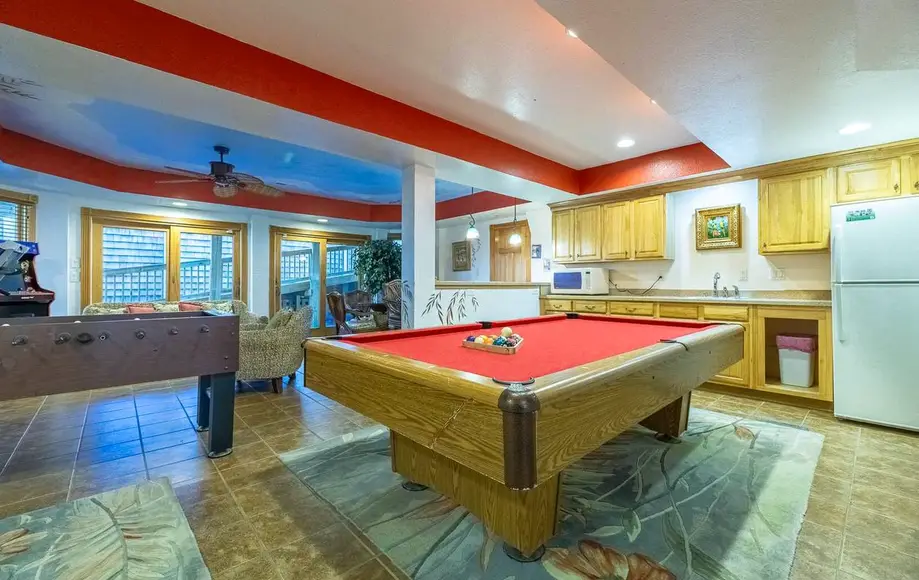 The Good Life (La Buena Vida)