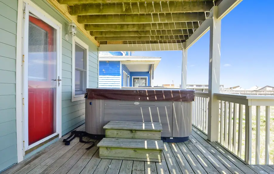 5458 - Pier 1 Retreat