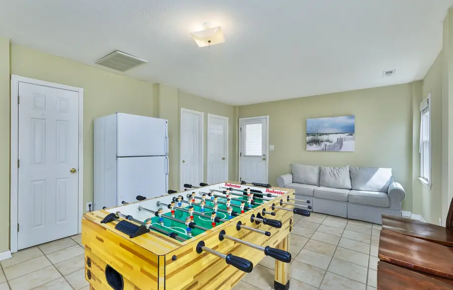 5458 - Pier 1 Retreat