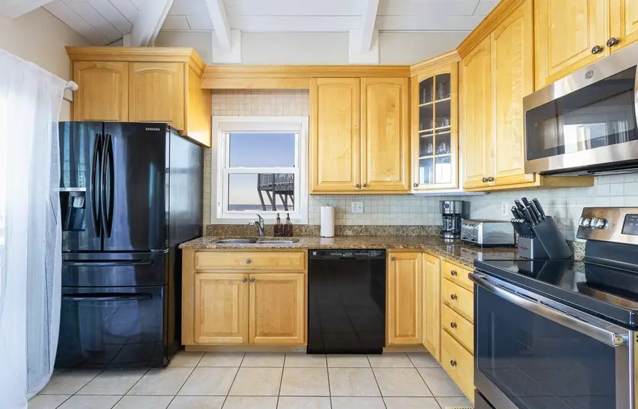 Oceanfront with Panoramic Views, Newly Renovated!