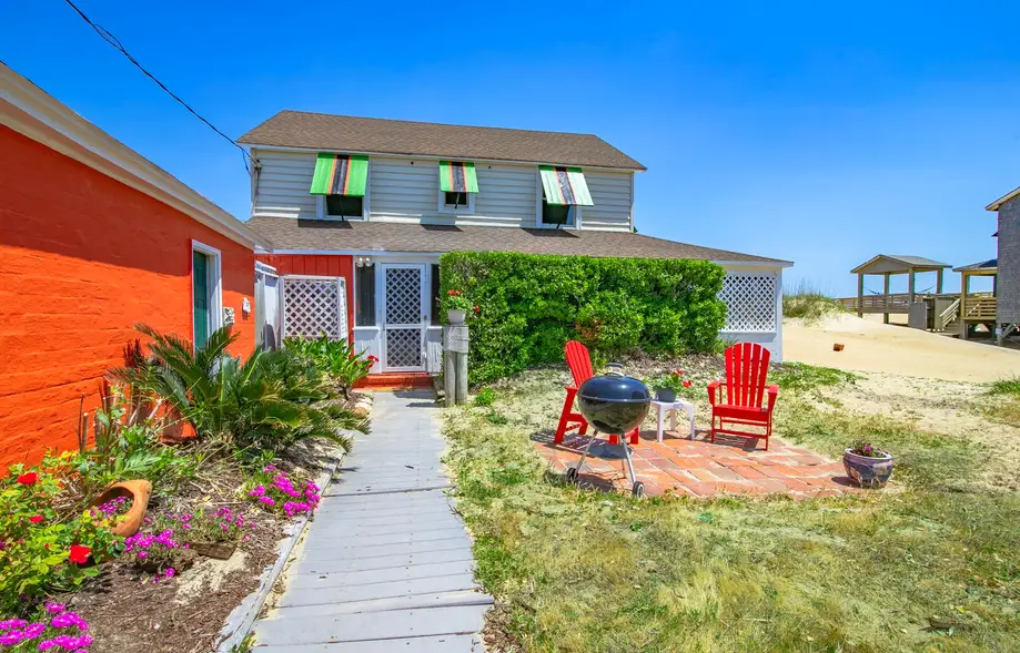 5452 - Sea Captain's Cottage