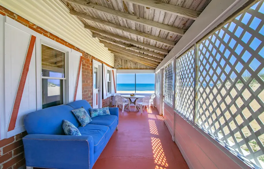 5452 - Sea Captain's Cottage