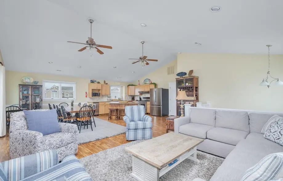 5686 - Let's go Beach