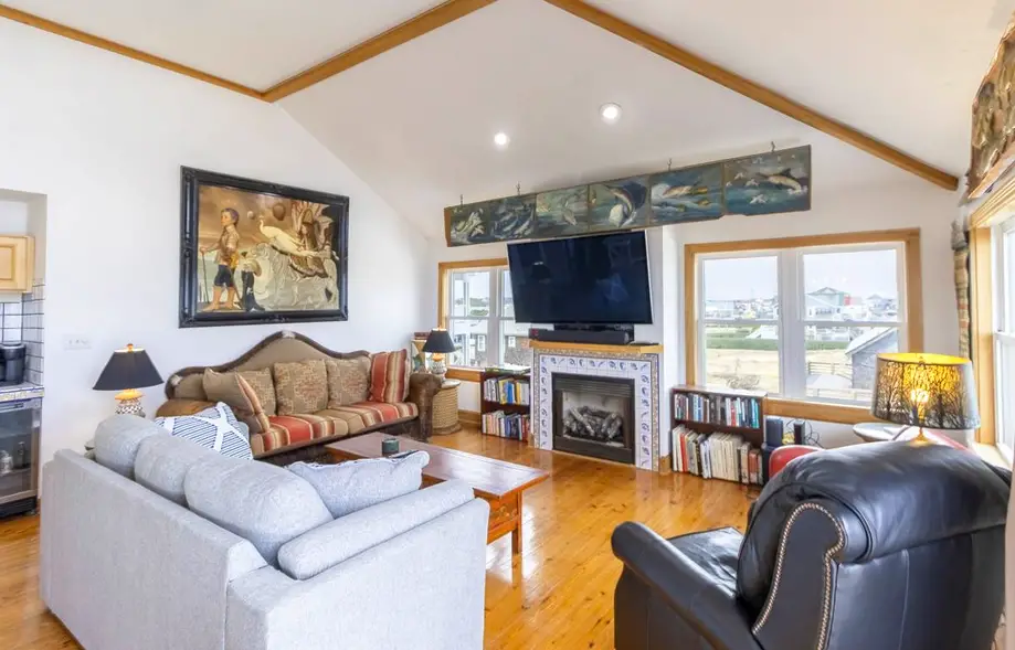 Pierside Retreat 486