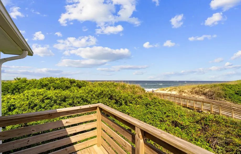 5630 - Sweet Carolina (formerly Peaceful Shores)