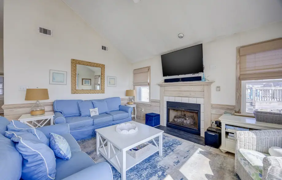 5726 - Ellington Cottage By The Sea